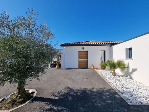 Luxury home in Bessières, Upper Garonne
