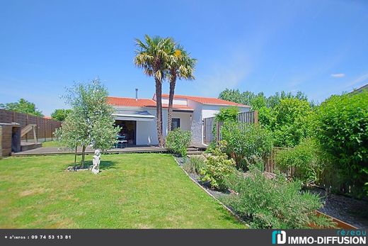 Luxury home in Sainte-Foy, Vendée