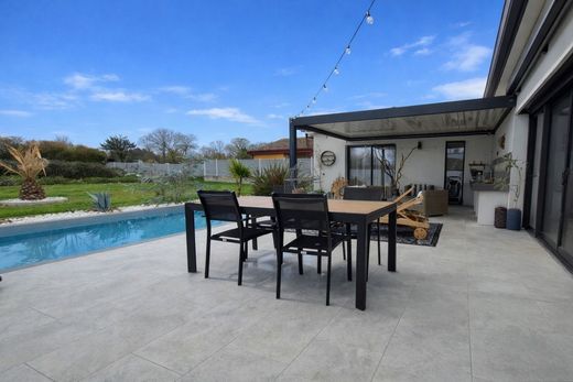 Luxury home in Villematier, Upper Garonne