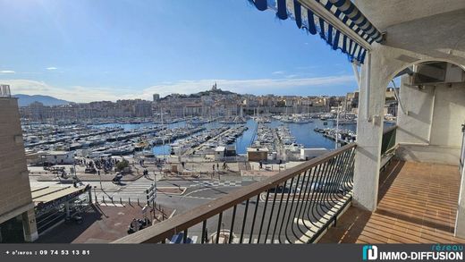 Apartment / Etagenwohnung in Marseille, Bouches-du-Rhône