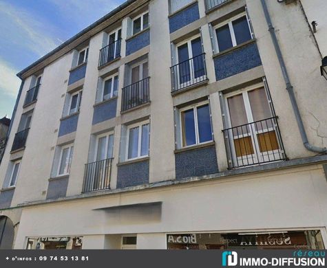 Complesso residenziale a Saint-Amand-Montrond, Cher