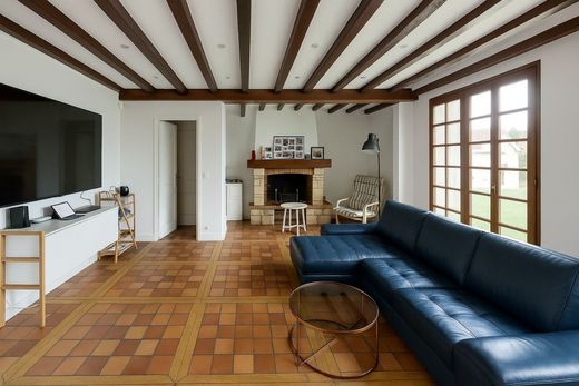 Luxe woning in Sucy-en-Brie, Val-de-Marne