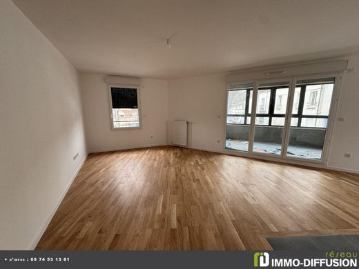 Apartment / Etagenwohnung in Houilles, Yvelines