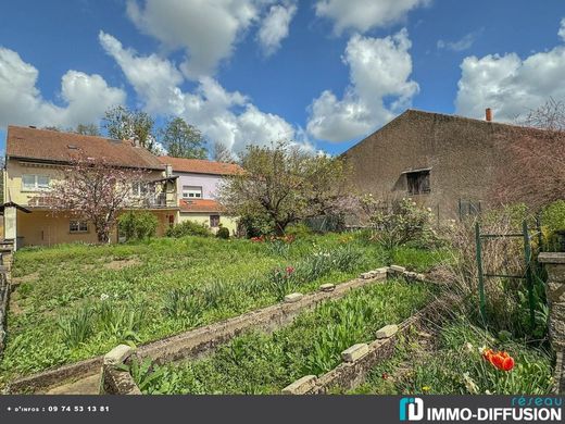 Luxus-Haus in Ennery, Moselle