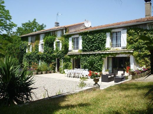 Luxe woning in Mirepoix, Ariège