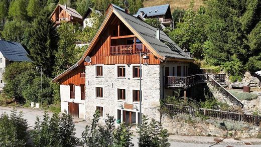 Luxury home in Oz, Isère