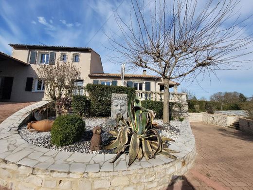 Luxury home in La Vergne, Charente-Maritime