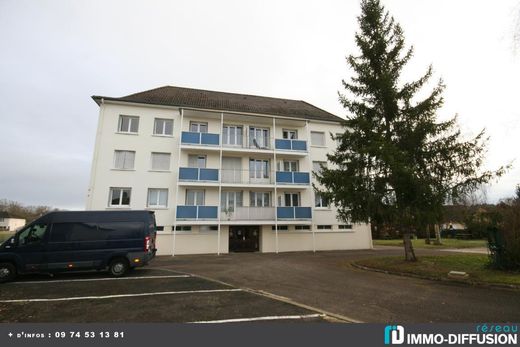 Complesso residenziale a Saint-Amand-Montrond, Cher