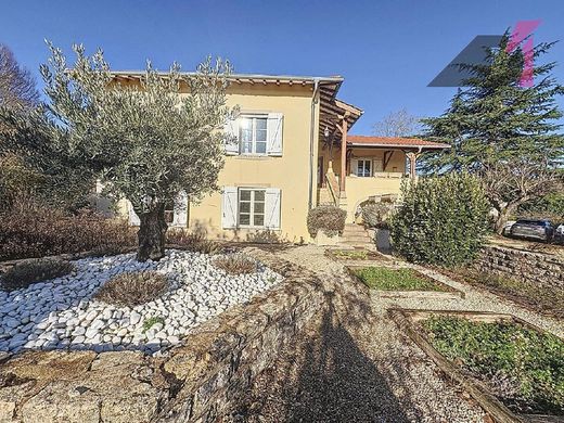 Luxury home in Azé, Saône-et-Loire