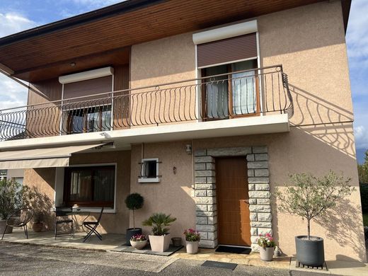 Maison de luxe à Chambéry, Savoie