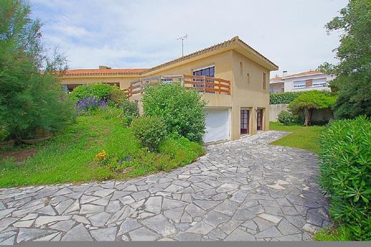 Luxe woning in Les Sables-d'Olonne, Vendée