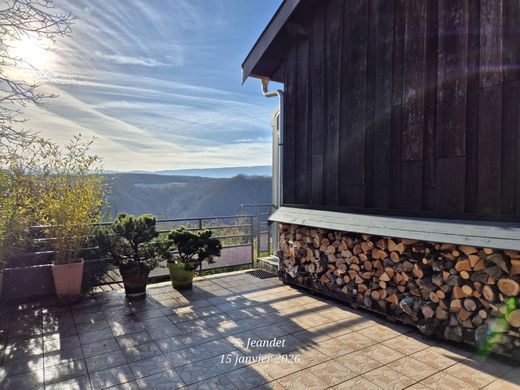 Luxus-Haus in Léaz, Ain