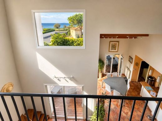 Luxury home in Mèze, Hérault