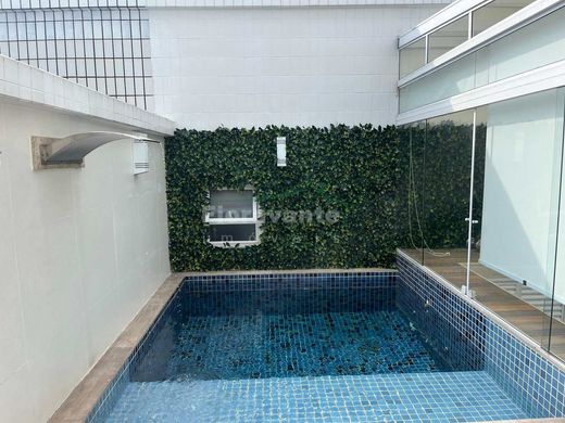 아파트 / Santos, São Paulo