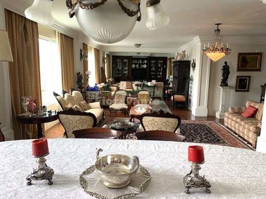 아파트 / Santos, São Paulo