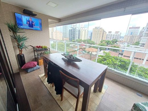 Apartment / Etagenwohnung in Santos, São Paulo