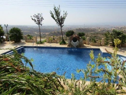 Detached House in Mésa Geitoniá, Limassol District