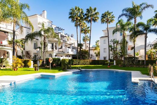 Townhouse in Nueva Andalucia, Malaga