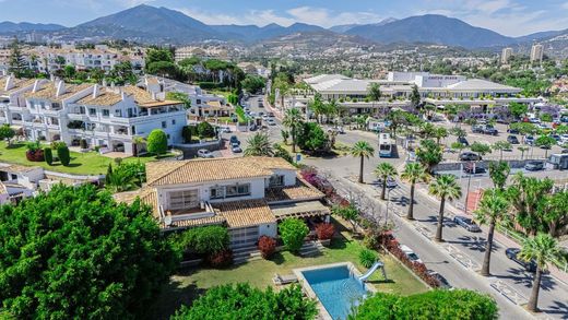 ﻓﻴﻼ ﻓﻲ Nueva Andalucia, Provincia de Málaga