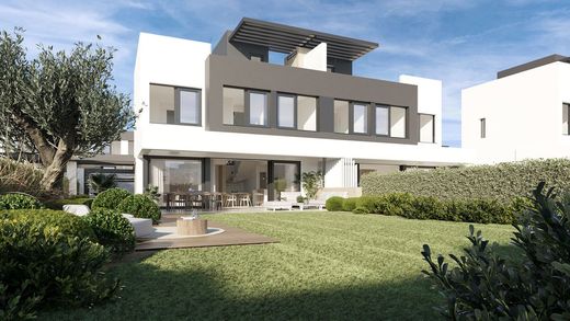 Mehrfamilienhaus in Estepona, Málaga
