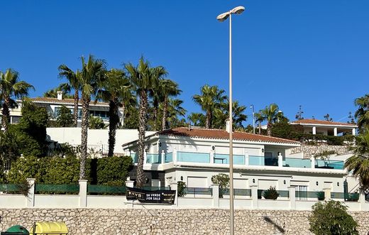 Detached House in El Chaparral, Malaga