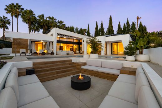 Detached House in Nueva Andalucia, Malaga