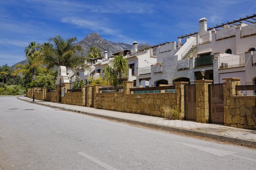 Townhouse in The Golden Mile, Malaga