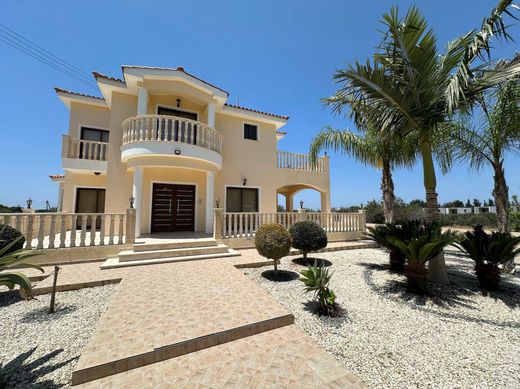 Detached House in Chlórakas, Paphos District