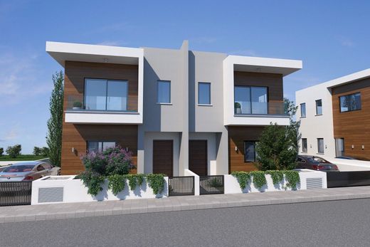 Смежная Вилла, Germasógeia, Limassol District