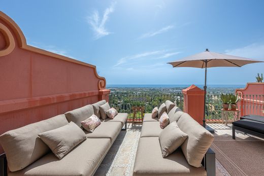 Apartment in Benahavís, Malaga