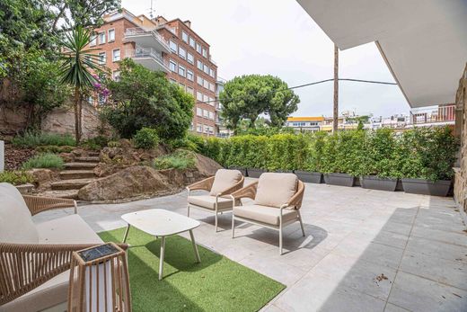 Apartment / Etagenwohnung in Barcelona, Provinz Barcelona