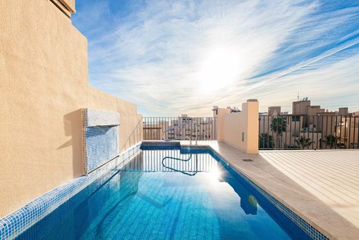 Penthouse in New Golden Mile, Malaga