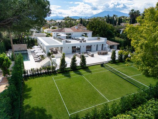 Detached House in The Golden Mile, Malaga