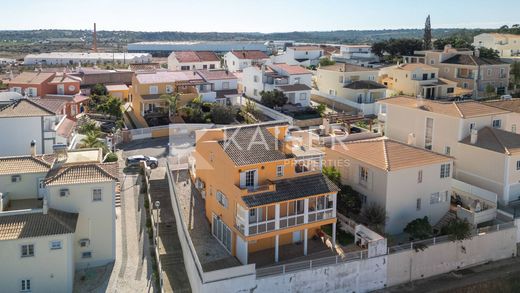 Willa w Algoz e Tunes, Silves