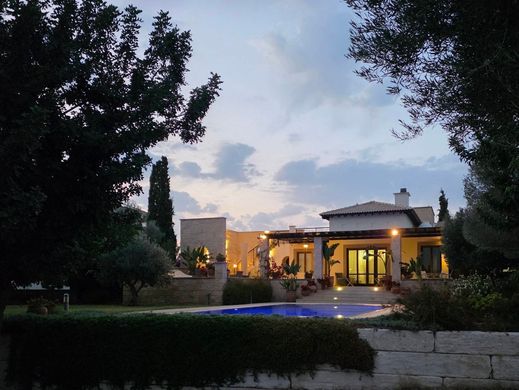 Luxury home in Aphrodite Hills, Paphos District