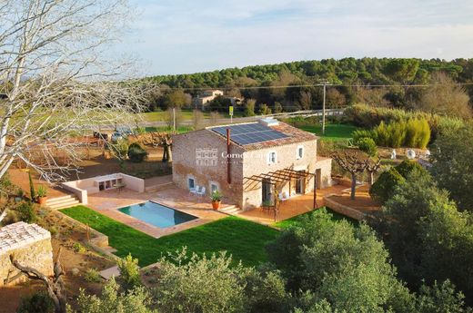 Country House in Vulpellac, Province of Girona