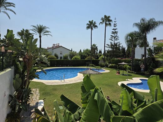 Townhouse in The Golden Mile, Malaga