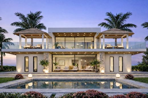 Detached House in Nueva Andalucia, Malaga