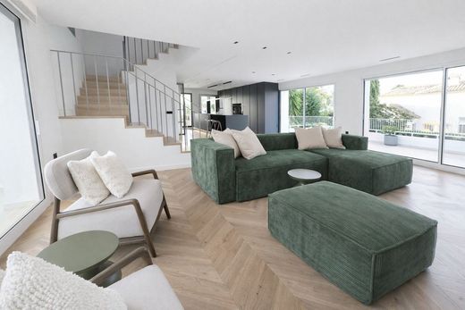 Apartment / Etagenwohnung in Marbella, Málaga