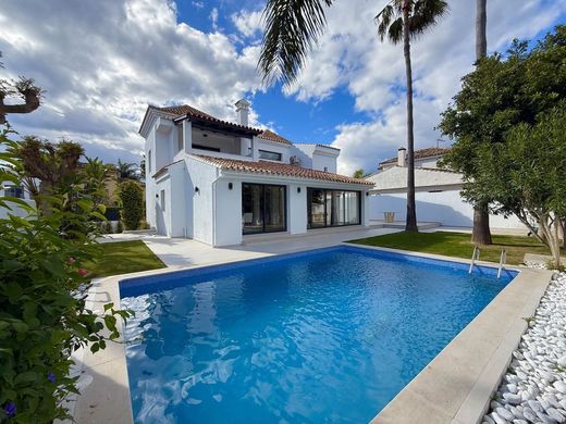 Detached House in Nueva Andalucia, Malaga