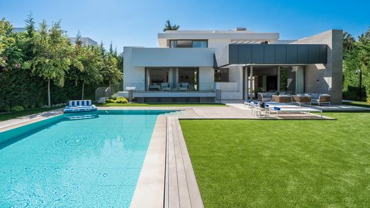Casa Unifamiliare a El Paraíso, Málaga