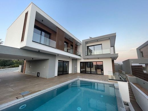 Detached House in Germasógeia, Limassol District