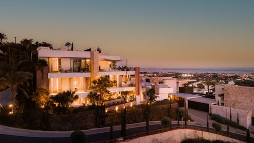 Einfamilienhaus in La Quinta, Málaga