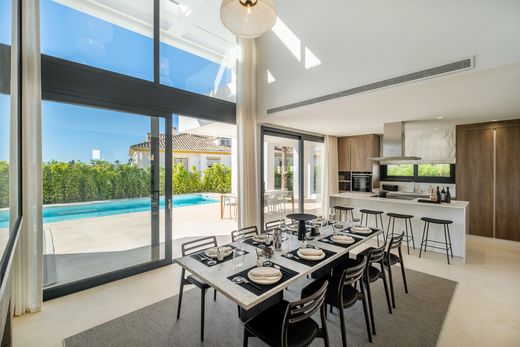 Casa Unifamiliare a Estepona, Málaga