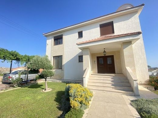 Detached House in Ágios Athanásios, Limassol District