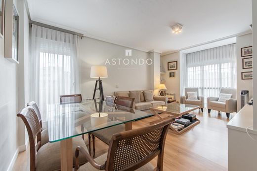 Apartment / Etagenwohnung in Madrid, Provinz Madrid