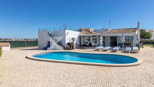 Villa in Albufeira e Olhos de Água, Albufeira Municipality