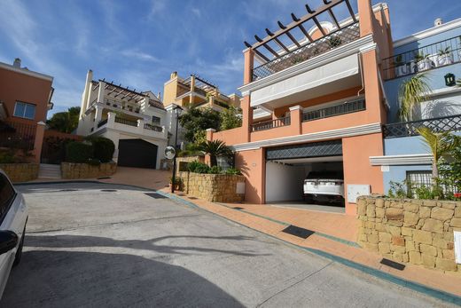 Townhouse in Nueva Andalucia, Malaga