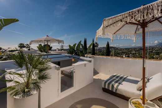 Townhouse in Nueva Andalucia, Malaga