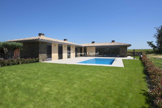 Townhouse in Navata, Province of Girona